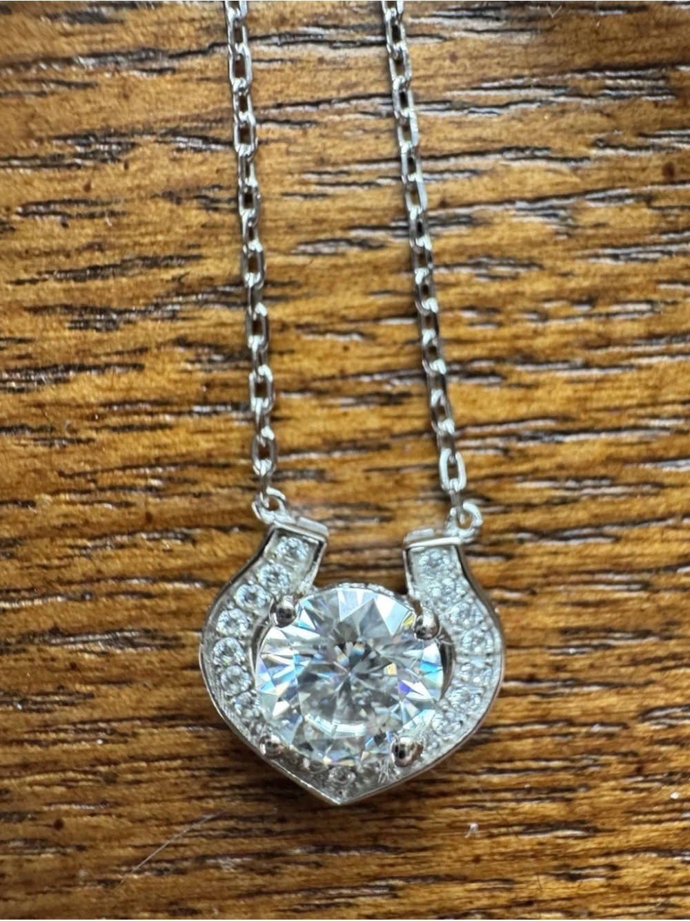 Moissanite 2 Ct Total Wt Horseshoe Pendant Necklace In 925 Silver 16” Adj Chain